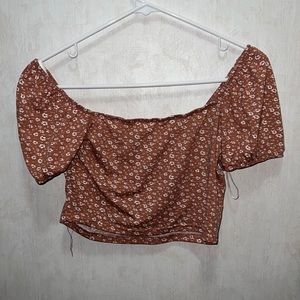 Cute ruffle crop top